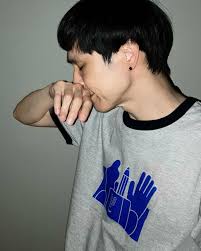 NEWカラーの目力くんリンガーTシャツ＆トートバッグができました。イラストはSTOMACHACHE.ともえちゃん @myzktme ＆シルクプリントはDAISY  MESSENGERイズルさん @daisyprintworks で安定のスーパーキュートな仕上がりです。Tシャツは古着みたくクタクタにして着たい ...