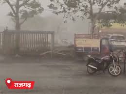 मानसून की दस्तक: 34 जिलों में येलो अलर्ट, तेज आंधी और बारिश का दौर