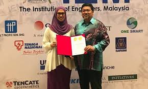 Hospitality courses in kuala lumpur: Iukl Student One Of The Recipients Of Iem President Gold Award 2018 Infrastructure University Kuala Lumpur
