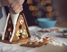 The Queen S Royal Pastry Chefs Share Gingerbread House Recipe For Christmas