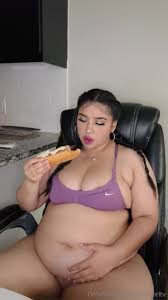 Fat women: Slutty BBW eats a burrito or… ThisVid.com