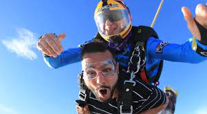 All skydiving organizations in malaysia ensure the best of tools and equipment so that adventure enthusiasts and aficionados can freely enjoy the sport. Dubai Skydiving Experience Klook Malaysia