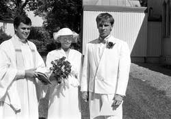 Brudparet Sven Sundgren. 27 oktober 1945. ElKompaniet. -Länsmuseet  Gävleborg