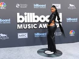 Chloe Bailey Hip Cutout Dress at the Billboard Music Awards | PS Fashion