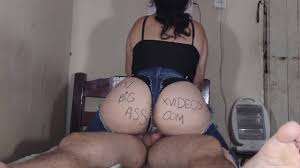 Stepmom Sitting Hot with her Huge Ass - Pornhub.com