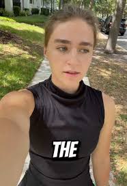 Y'all asked for a Beauregard Lionett Cosplay, so here it is! @Marisha ...