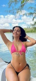 Malu Trevejo - Reddit NSFW