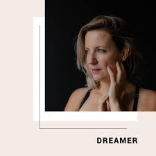 Carolien van de kamp veranderde haar bedrijf van voedingscoach naar businesscoach. Life Of Carolien Facebook