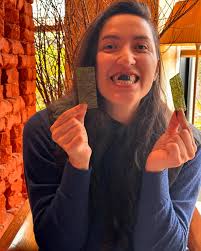 Jessy Nakamura presents: the joys of eating dry seaweed (海苔). 🤭 It's not  just sushi wrapping kids. 🍣😏