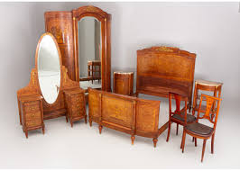 Whether you want inspiration for planning antique reproduction bedroom furniture or are building designer antique reproduction bedroom furniture from scratch, houzz has 187 pictures from the best designers, decorators, and architects in the country, including gast architects and green spaces landscaping. Antique Bedroom Furniture Ed364 RumsiskiÅ³ Baldai