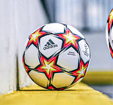أجرى الاتحاد الأوروبي لكرة القدم يويفا قرعة دور المجموعات لبطولة دوري أبطال أوروبا، والتي أسفرت عن مواجهة نارية بين نجمي كرة القدم. Ø§Ù„ÙƒØ´Ù Ø¹Ù† ÙƒØ±Ø© Ø¯ÙˆØ±ÙŠ Ø§Ù„Ø§Ø¨Ø·Ø§Ù„ Ù„Ù„Ù…ÙˆØ³Ù… Ø§Ù„Ù…Ù‚Ø¨Ù„