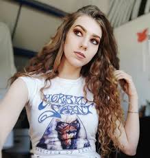 Official facebook page of guitarist sonia anubis Burning Witches Irao Continuar Sem Sonia Anubis