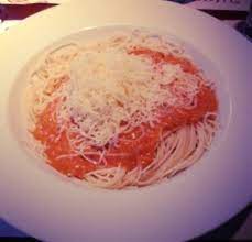 Recept tsatsiki saus 1 beker turkse yoghurt (ciftlik) 1 komkommer knoflook zout of zeezout evt. Pin On Njamiee