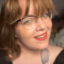 Amy Eshleman (@amyeincali)