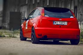 One Of The Fastest Ford Focus Rs Models In Poland 350 Hp Under Red Body Of Ford Focus Mk1 Rs St Fordfocusstclub Autos Carritos