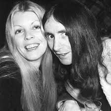 Irene Thornton, ex-esposa de Bon Scott, faleceu. R.I.P.