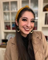 Laura Denise's Instagram, Twitter & Facebook