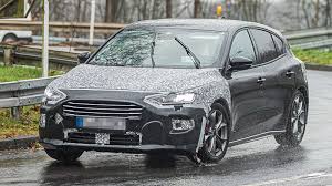 The ford mondeo is a large family car manufactured by ford since 1993. Ford Focus Facelift 2022 Erlkonig Infotainment Plug In Hybrid Auto Bild