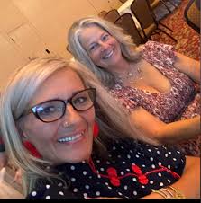 TUFFFF 😍🔥 Custom watch band, clutch purse & necklace. Designed & MADE BY  ME 🐢🖤🏁.. Can't wait to see you again in January! On a scale of 1-10,  what y'all think?