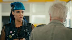 Una famiglia decide di partire molto presto per evitare gli ingorghi del traffico delle vacanze estive. Una Famiglia Senza Freni Film In Streaming Ilgeniodellostreaming Nuovo