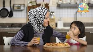 Makanan halal menurut islam untuk mengetahui definisi makanan halal maka kita perlu meninjau arti dari makanan dan kata halal itu sendiri. Anak Suka Menyisakan Makanan Begini Menurut Pandangan Islam Orami