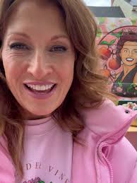 BeBe Watermelon Mint lightly sparkling apple cider vinegar beverage. Juicy  watermelon meets cooling mint in this refreshing light combination. Like a  summer breeze captured in a can, this crisp pairing revitalizes and