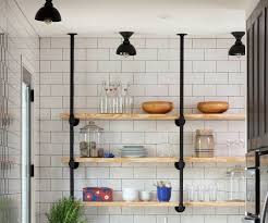 Platzsparende Moglichkeit Fur Ihre Wohnung Ein Hangendes Deckenregal Bauernhaus Kuchen Dekor Moderne Bauernhaus Kuchen Kleine Kuche