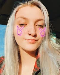 Amelia Richards's Instagram, Twitter & Facebook