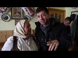 Clipul se numeşte amntiri din comunism cu bunica şi începe cu. New Cu Bunica La CumpÄƒrÄƒturi Mircea Bravo