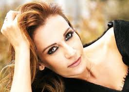 Born 17 october 1975), also known as dena olympiou, is a greek cypriot singer, famous in her homeland as well as in greece. Despoina Olympioy Fwtografizei Ton Gio Ths Kai Stelnei To Mhnyma Ths Gia To Pasxa In Gr