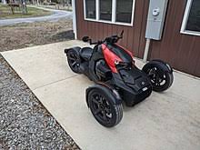 I am pretty disappointed the commander was not updated for 2017, secondly, i really want a 6x6 xt max, but they have not released that model yet either. Brp Can Am Spyder Roadster Wikipedia