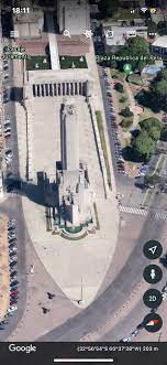 En todo el mundo hay numerosos monumentos a las banderas de los pueblos que se sintieron llamados a concretar esta particular forma de honrarlas. Ya0cg5bflhn9wm