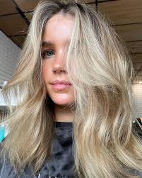 Anyone who can do my hair in Derby or Nottingham 🤔good hairdresser please  🙏