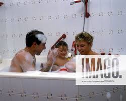 Badewanne Fotos | IMAGO