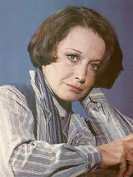 Elizabeth Gasper's Instagram, Twitter & Facebook