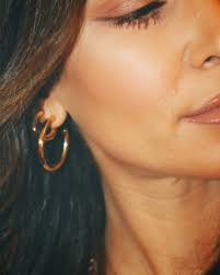 GIVEAWAY 🌹✨🖤 WIN a pair of hoops of your choice. My hoops have been there  for many moments, completing my GlamOstomy look and making me feel  unstoppable. Time to put a pair