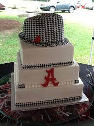 University Of Alabama Grooms Cake And Yes The Hat Is Cake Also Alabama Cakes Alabama Grooms Cake Alabama Birthday Cakes