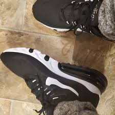Nike Air Max 270 React Women S Shoe Nike Com In 2020 Nike Women Shoes Air Max Air Max 270 Air Max