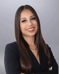 Leticia Ley's Instagram, Twitter & Facebook