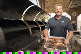 Texas Catholic cooks for a purpose, sharing his blessings by preparing  community meals