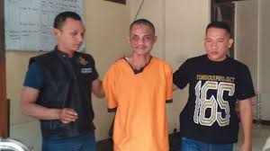 Ya, pelaku dan korban ini status ayah dan anak kandung. Ngeri Marak Ayah Setubuhi Anak Kandung