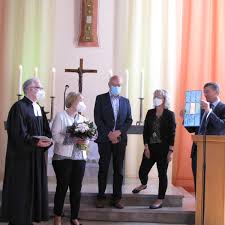 Er studierte humanmedizin in bonn und betreibt dort seit 1988 eine eigene praxis. Evangelischer Pastor Peter Winterhoff Wird Verabschiedet Meinerzhagen