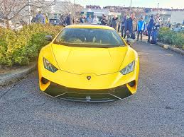 The spyder has the same enhancements as the coupé but is 100 kg (220 lb) heavier due to the addition of chassis reinforcement components owing to the loss of the roof. File Lamborghini Huracan Performante Jpg Wikimedia Commons