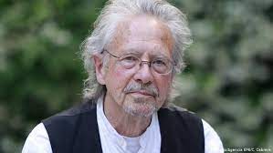 Peter handke, premio nobel 2019, scrittore, drammaturgo, saggista, poeta, reporter di viaggio, sceneggiatore e regista austriaco (la donna mancina). Aufgeklarter Freidenker Schriftsteller Peter Handke Wird 75 Kultur Dw 05 12 2017