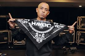Lagu seperti alhamdulillah, anak ayam, just a little bit dan just a friend sering dimainkan di konco radio tempatan. Music Video Joe Flizzow Makes Us Miss Too Phat In Apa Khabar Coconuts Kl