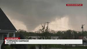 Severe storms, confirmed tornadoes cause damage south of Kansas City metro