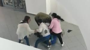 Timp de aproape o oră, activitatea firmelor. BÄƒtaie La Starea CivilÄƒ Din Vaslui Cu Pumni Si Picioare Din Cauza Unui Certificat De CÄƒsÄƒtorie Observatornews Ro