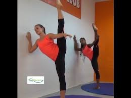 Sidetilt Mastery In Modern Dance Contemporary Dance Easyflexibility Modern Dance Contemporary Dance Dance Flexibility Stretches