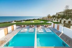 Έχοντας εκλεκτή τοποθεσία, το the island hotel (adults only) προσφέρει στους επισκέπτες δωρεάν στάθμευση, ανταλλακτήριο. The Island Hotel Katw Goybes Ellada Kritikes Kai Sygkrish Timwn Tripadvisor