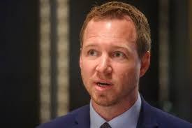 Kenneth Langlois's Instagram, Twitter & Facebook